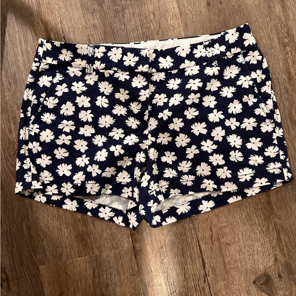 Jcrew Factory flower shorts - Picture 2 of 4